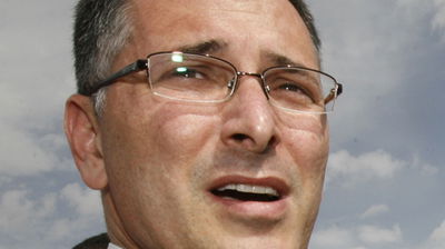 עושה שרירים. סער