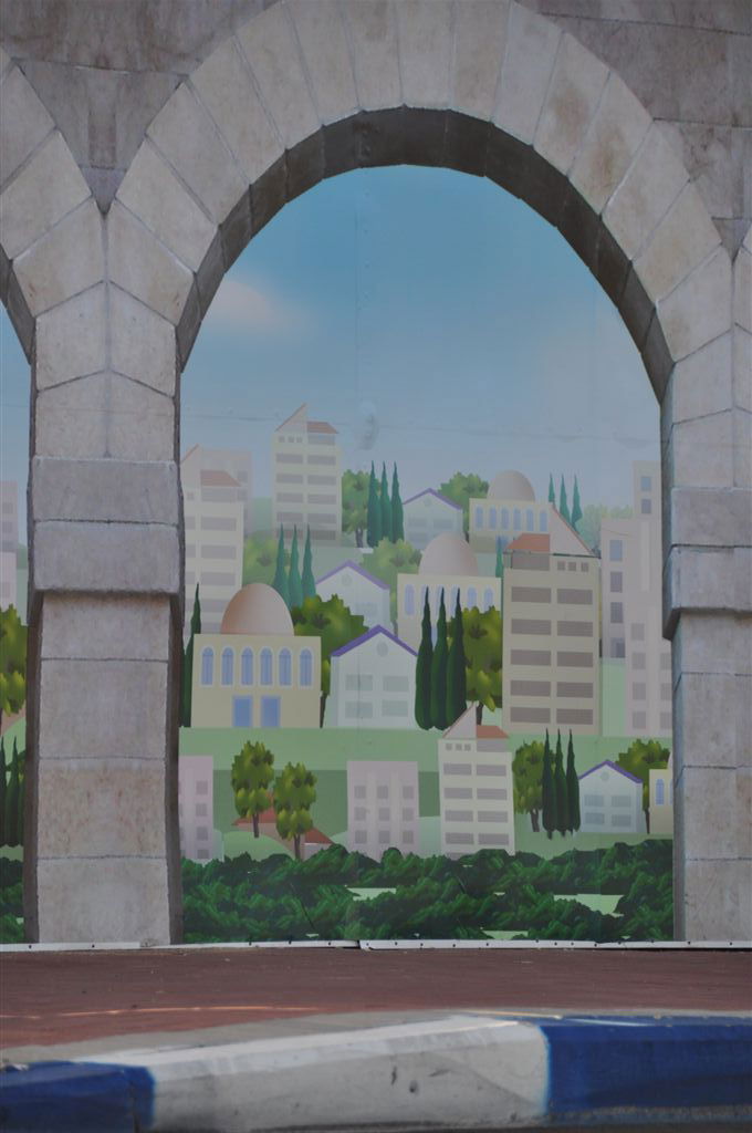 שינוי תדמית: בני-ברק מתכסה בתמונות