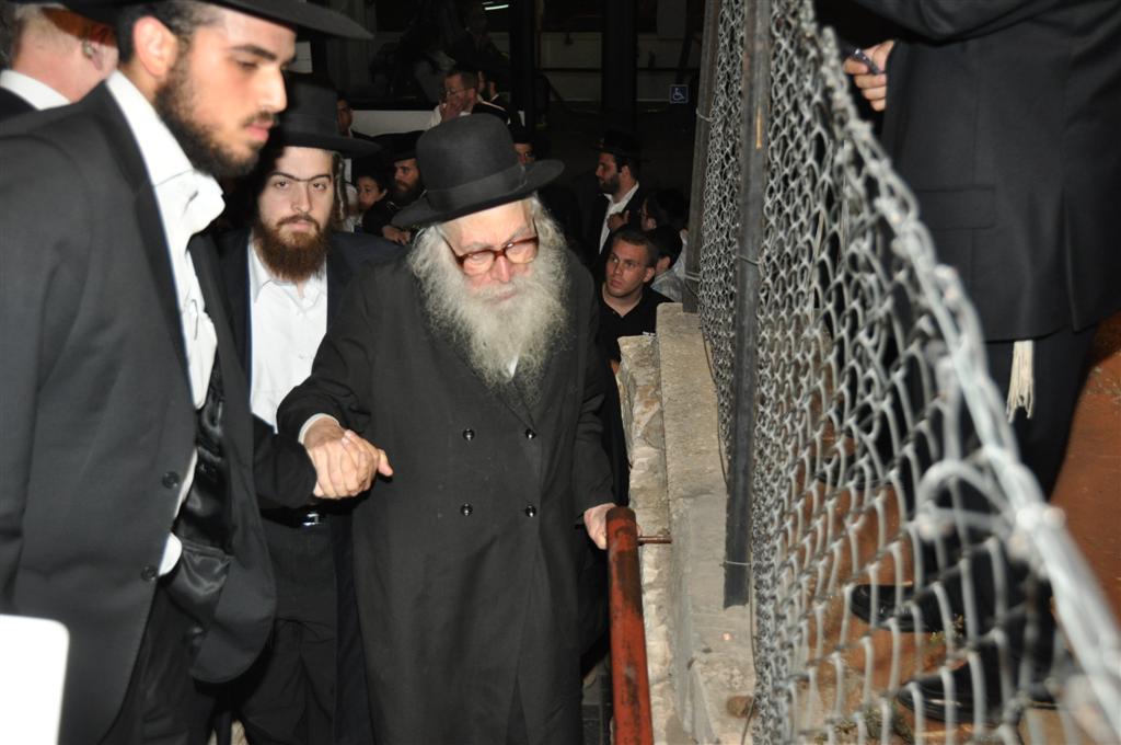 גדולי התורה בכינוס חירום: תמרור אזהרה לשר החינוך