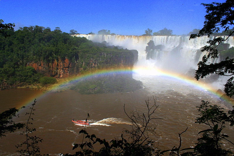 עוצר נשימה: תיעוד מרהיב מהמפלים הגדולים בעולם