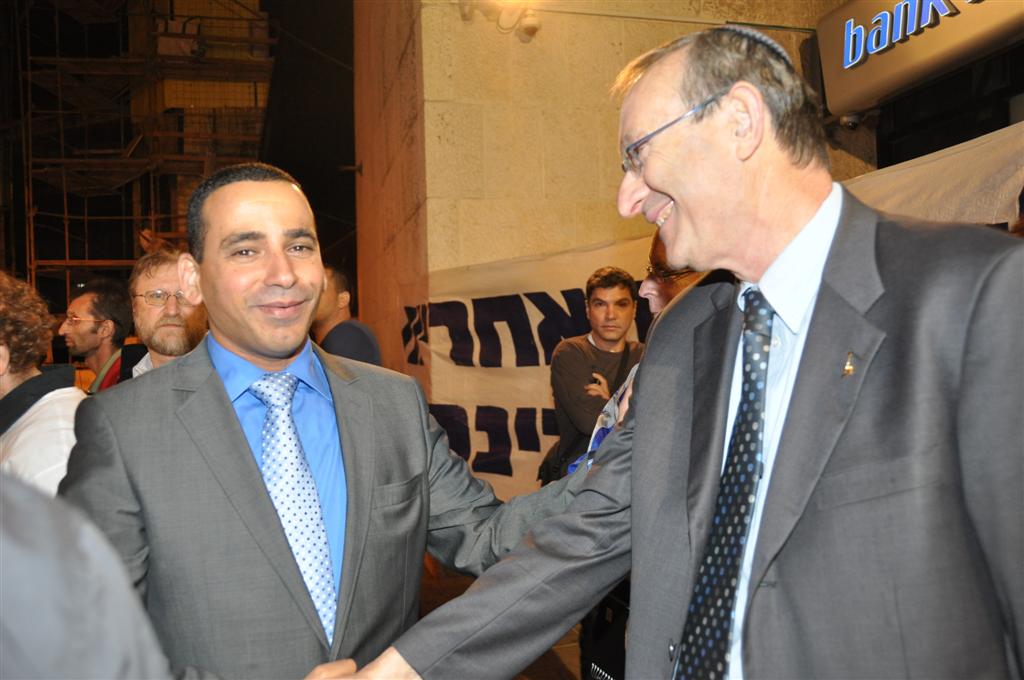 "זו לא מחאה נגד ציבור לומדי התורה. אנחנו בעדם"