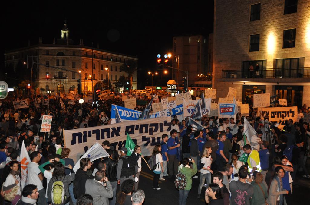 "זו לא מחאה נגד ציבור לומדי התורה. אנחנו בעדם"