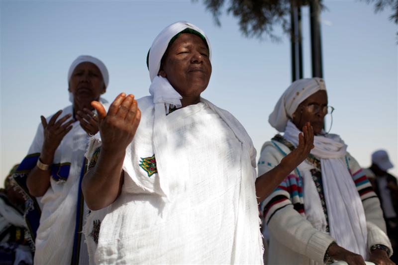 אורח כבוד ב"חג הסיגד": הגר"ש עמאר