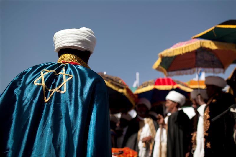 אורח כבוד ב"חג הסיגד": הגר"ש עמאר