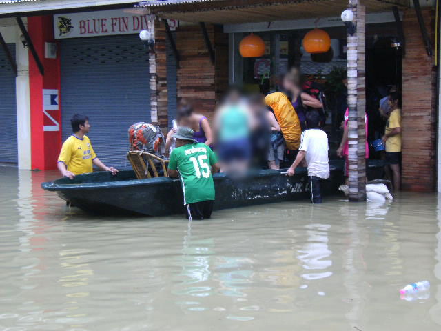 בית-חב"ד בקוסמי הוצף; מנות מזון נשלחו ללכודים