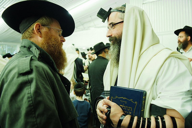אירוע עוצמתי בציון הרבי: אלפי שלוחיו נשאו תפילה