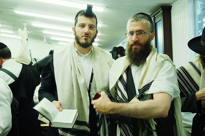 אירוע עוצמתי בציון הרבי: אלפי שלוחיו נשאו תפילה