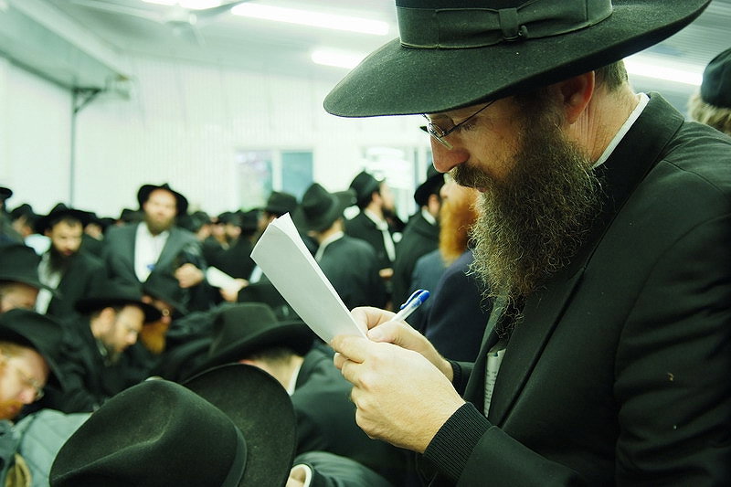 אירוע עוצמתי בציון הרבי: אלפי שלוחיו נשאו תפילה