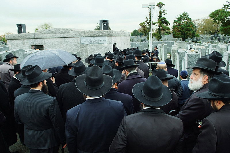 אירוע עוצמתי בציון הרבי: אלפי שלוחיו נשאו תפילה