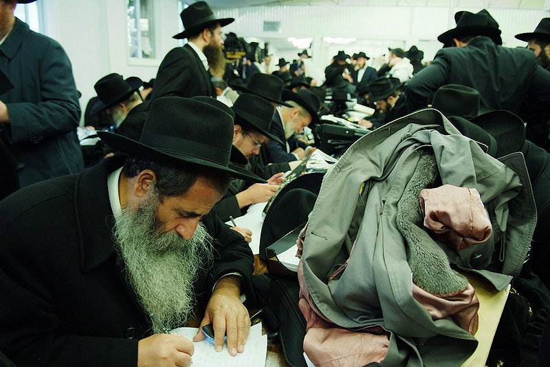 אירוע עוצמתי בציון הרבי: אלפי שלוחיו נשאו תפילה