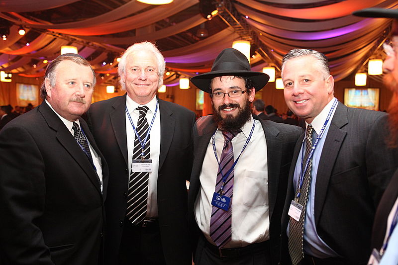 הגביר שתומך בחב"ד גילה: "מדוע אני תורם מיליונים?"