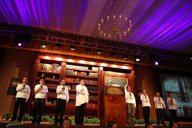 הגביר שתומך בחב"ד גילה: "מדוע אני תורם מיליונים?"