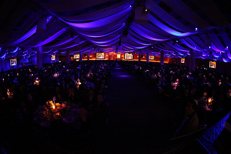 הגביר שתומך בחב"ד גילה: "מדוע אני תורם מיליונים?"