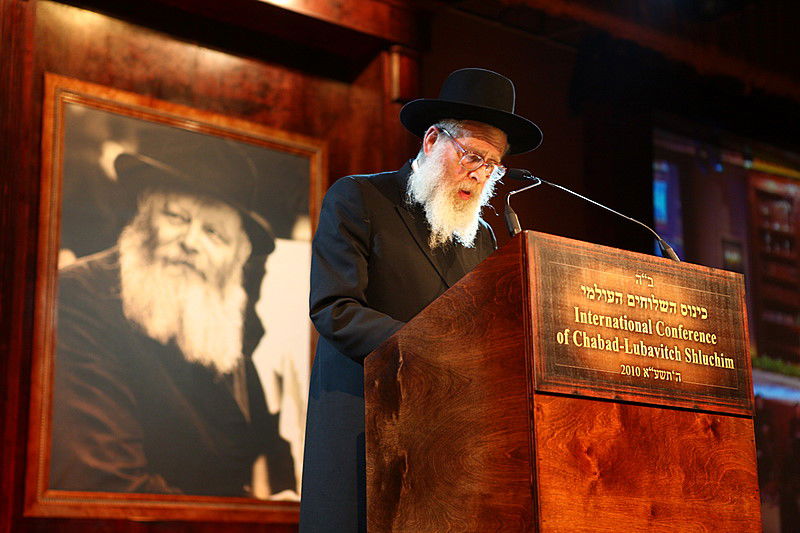 הגביר שתומך בחב"ד גילה: "מדוע אני תורם מיליונים?"