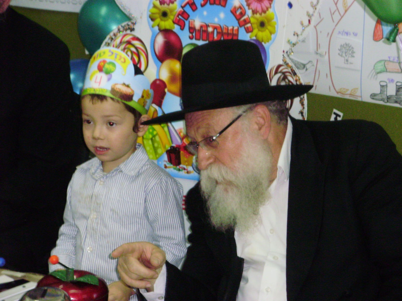 שנתיים לפיגוע במומביי: מוישי חגג 4