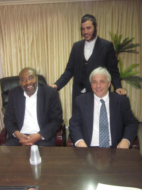 ביקור השגריר נמשך: מנהרות הכותל וחברון