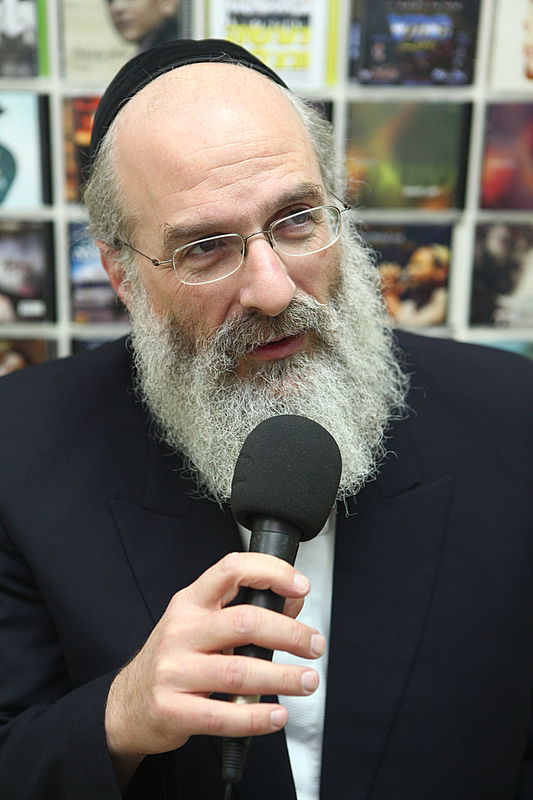 מה חושב מרדכי בן דוד על המוזיקה של אחיו?