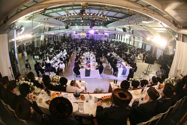 ויז'ניץ חגגה עשור: גלריה מרהיבה