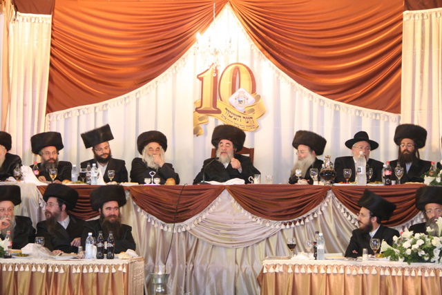 ויז'ניץ חגגה עשור: גלריה מרהיבה