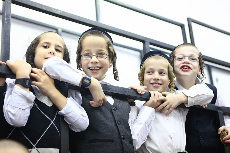 שׂוֹשׂ תָּשִׂישׂ: חתונת נכד כ"ק האדמו"ר מנדבורנא