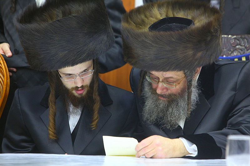 שׂוֹשׂ תָּשִׂישׂ: חתונת נכד כ"ק האדמו"ר מנדבורנא