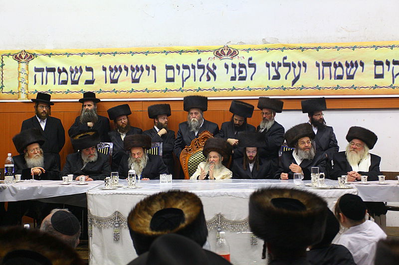 שׂוֹשׂ תָּשִׂישׂ: חתונת נכד כ"ק האדמו"ר מנדבורנא