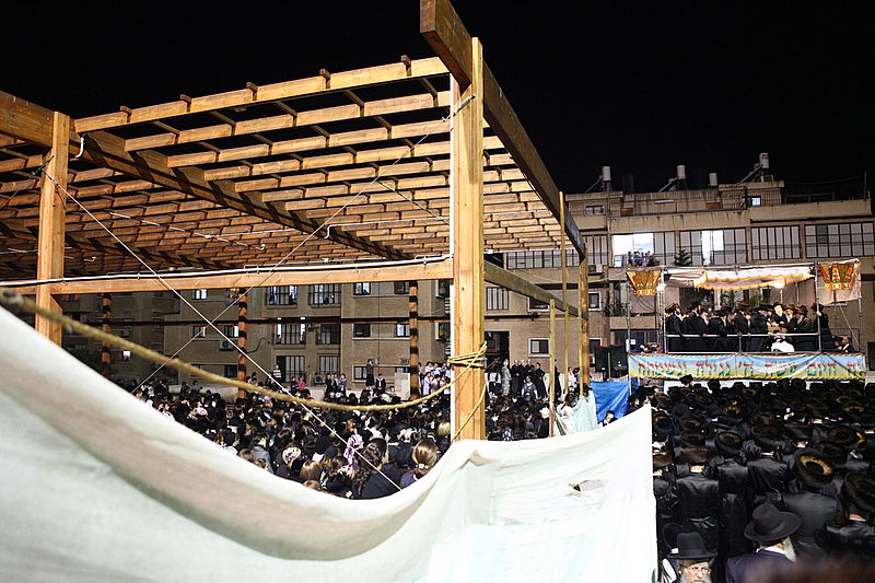 שׂוֹשׂ תָּשִׂישׂ: חתונת נכד כ"ק האדמו"ר מנדבורנא