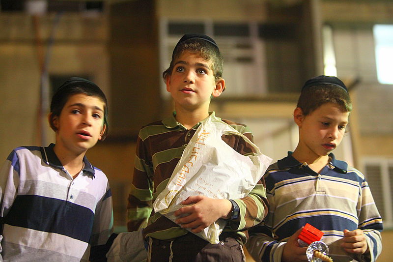 שׂוֹשׂ תָּשִׂישׂ: חתונת נכד כ"ק האדמו"ר מנדבורנא