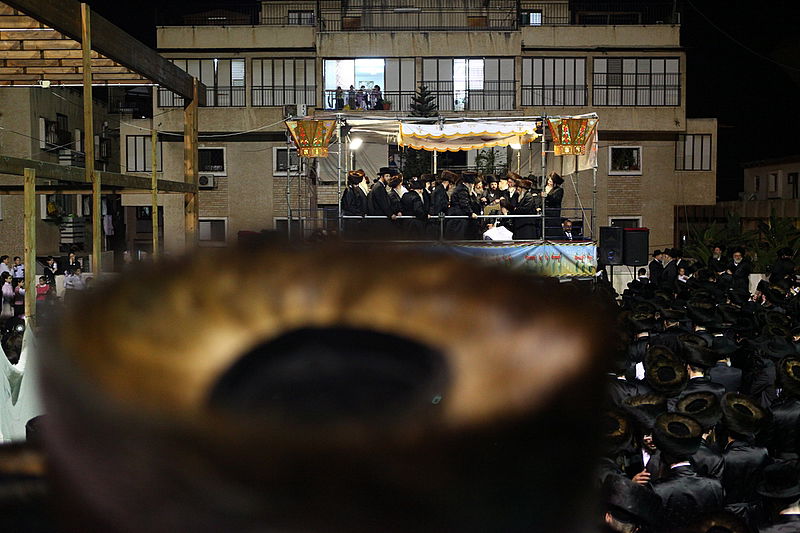 שׂוֹשׂ תָּשִׂישׂ: חתונת נכד כ"ק האדמו"ר מנדבורנא