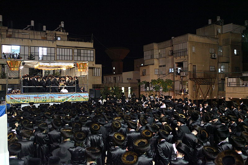 שׂוֹשׂ תָּשִׂישׂ: חתונת נכד כ"ק האדמו"ר מנדבורנא