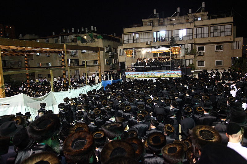 שׂוֹשׂ תָּשִׂישׂ: חתונת נכד כ"ק האדמו"ר מנדבורנא