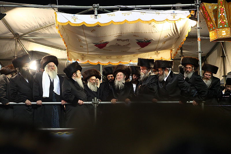 שׂוֹשׂ תָּשִׂישׂ: חתונת נכד כ"ק האדמו"ר מנדבורנא