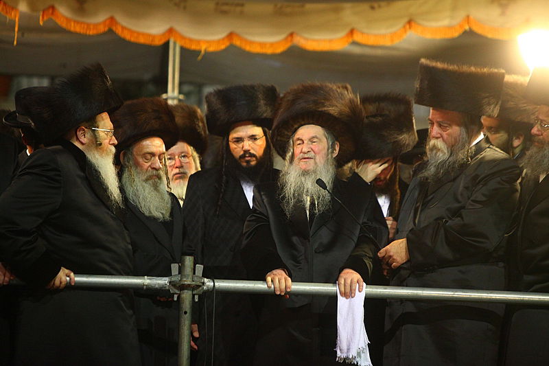 שׂוֹשׂ תָּשִׂישׂ: חתונת נכד כ"ק האדמו"ר מנדבורנא