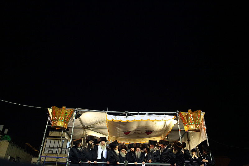 שׂוֹשׂ תָּשִׂישׂ: חתונת נכד כ"ק האדמו"ר מנדבורנא