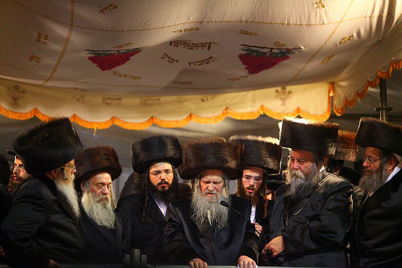 שׂוֹשׂ תָּשִׂישׂ: חתונת נכד כ"ק האדמו"ר מנדבורנא