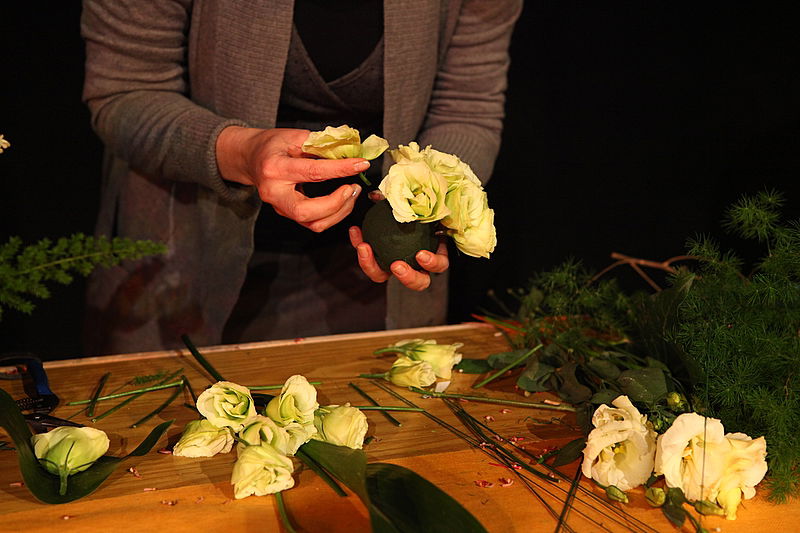 עיצובים וצבעים: צפו בתערוכה מרהיבה