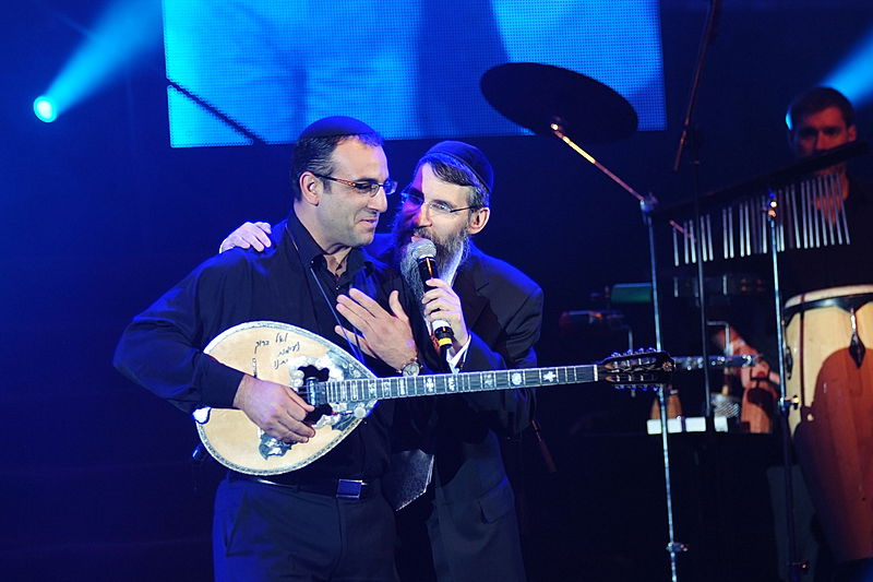 המלך בהיכל: אברהם פריד בהיכל התרבות, גלריית ענק