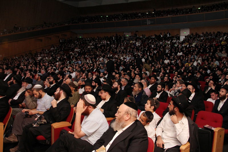 ה"חוזר" בירושלים, המזכיר בכפר-חב"ד, הנשיא ברוסיה