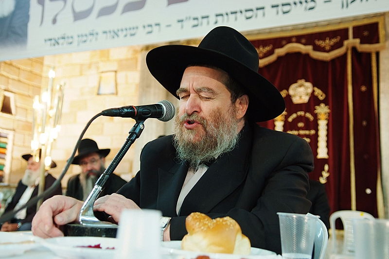 ה"חוזר" בירושלים, המזכיר בכפר-חב"ד, הנשיא ברוסיה