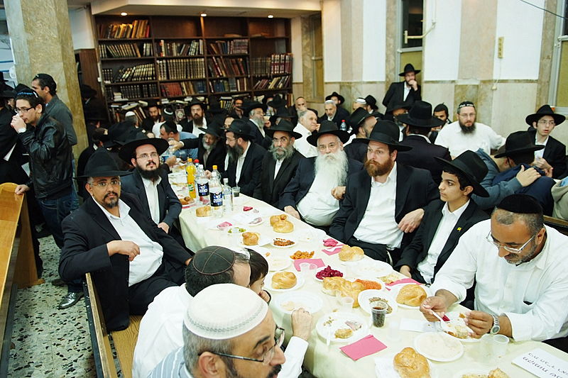 ה"חוזר" בירושלים, המזכיר בכפר-חב"ד, הנשיא ברוסיה