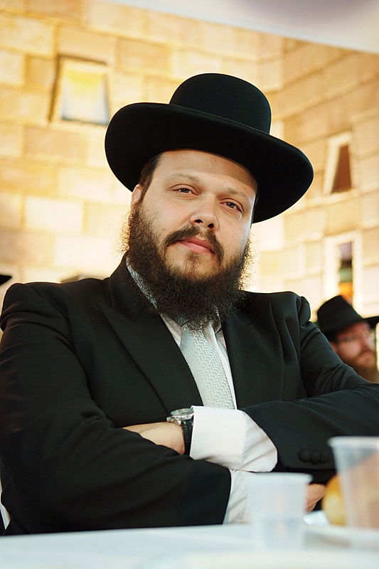 ה"חוזר" בירושלים, המזכיר בכפר-חב"ד, הנשיא ברוסיה