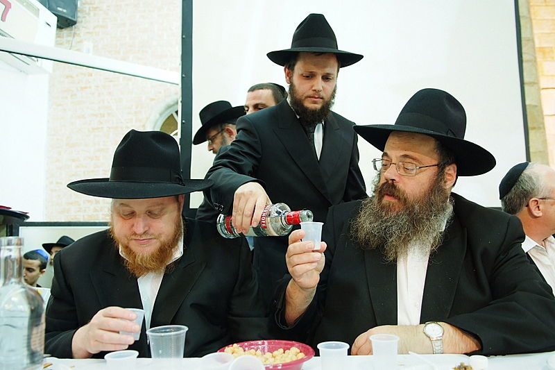 ה"חוזר" בירושלים, המזכיר בכפר-חב"ד, הנשיא ברוסיה