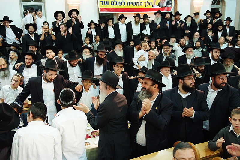 ה"חוזר" בירושלים, המזכיר בכפר-חב"ד, הנשיא ברוסיה