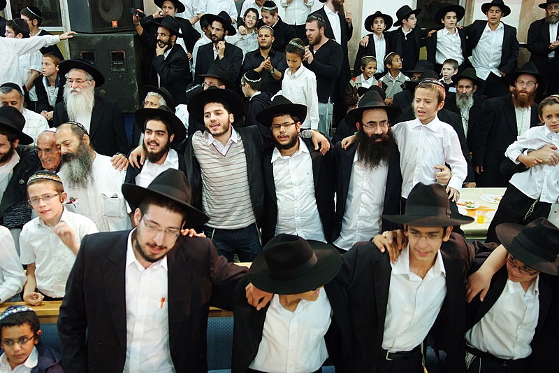 ה"חוזר" בירושלים, המזכיר בכפר-חב"ד, הנשיא ברוסיה