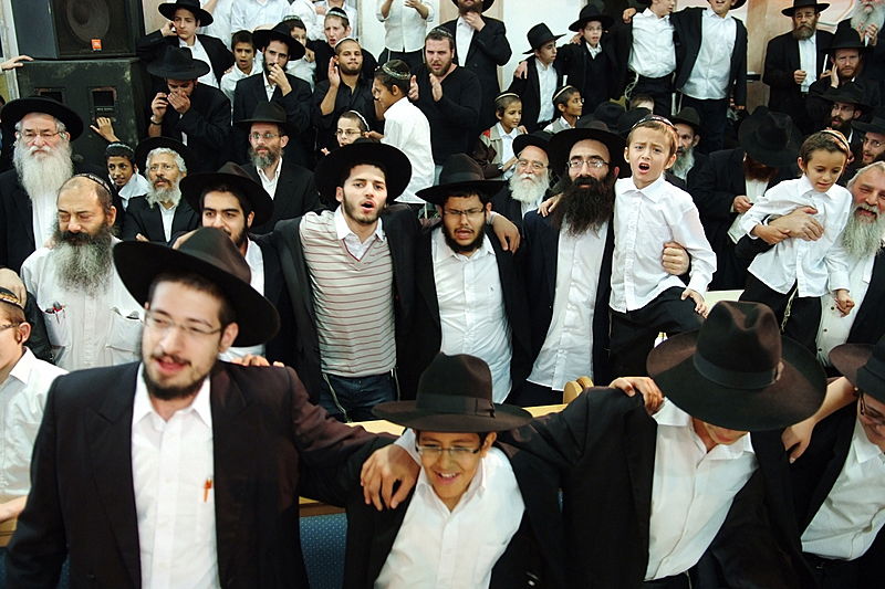 ה"חוזר" בירושלים, המזכיר בכפר-חב"ד, הנשיא ברוסיה