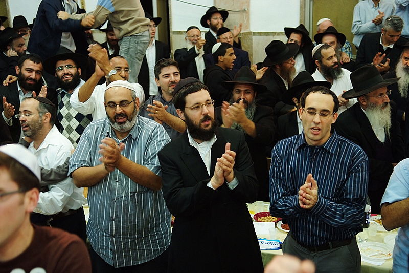 ה"חוזר" בירושלים, המזכיר בכפר-חב"ד, הנשיא ברוסיה