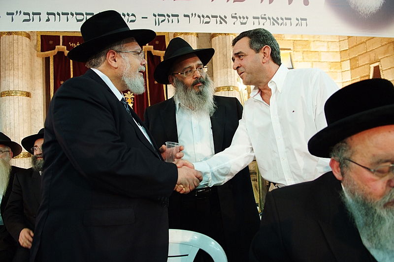 ה"חוזר" בירושלים, המזכיר בכפר-חב"ד, הנשיא ברוסיה