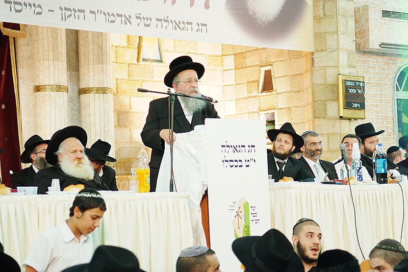 ה"חוזר" בירושלים, המזכיר בכפר-חב"ד, הנשיא ברוסיה