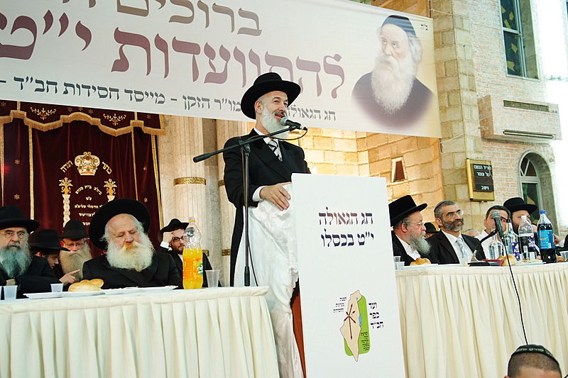 ה"חוזר" בירושלים, המזכיר בכפר-חב"ד, הנשיא ברוסיה