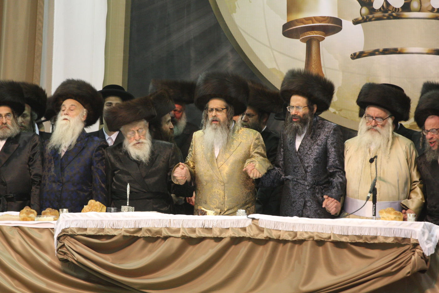 יום ההצלה בסאטמר: חגיגה אחת, שתי חצרות